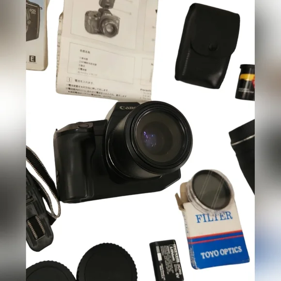 CANON EOS 650 SLR 35mm Film Camera Huge Lot 2-Lens, Flash, Batteries Filter and - Picture 2 of 11